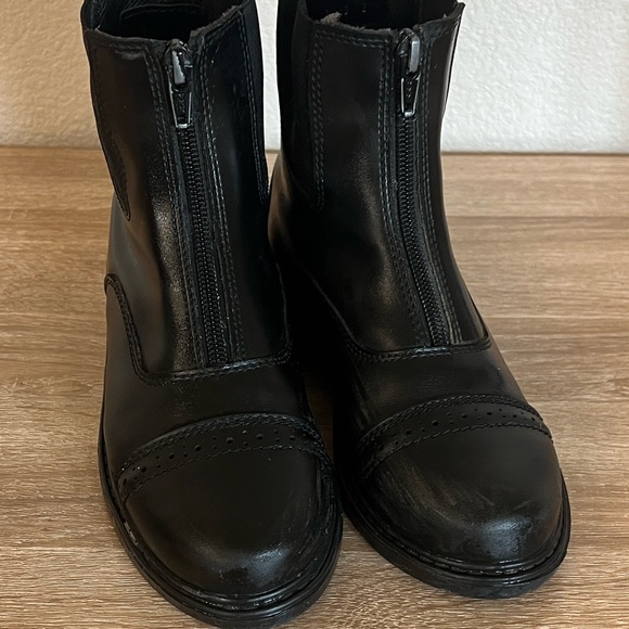 Girls Tuff Rider Black Boots with Zipper Closure - Picture 6 of 6